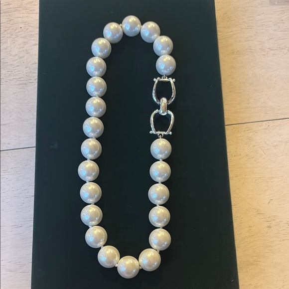 Ralph Lauren Elegant Pearl Necklace with Silver Tone Clasp - Picture 1 of 6
